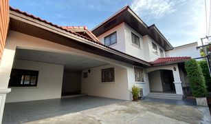 4 Bedrooms House for sale in Sam Sen Nai, Bangkok 