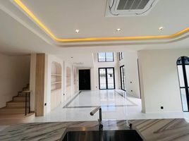 5 Bedroom House for sale at Patta Arcade , Nong Pla Lai