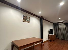 4 Bedroom Townhouse for rent in Bang Bamru, Bang Phlat, Bang Bamru