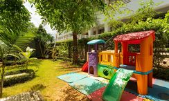 Фото 3 of the Communal Garden Area at Trio Gems