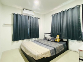 3 Bedroom Townhouse for sale at Sinlapakarn Park 5, Phimonrat