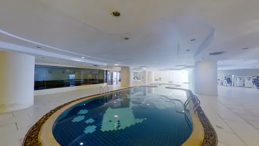 3D Walkthrough of the Communal Pool at Park Ploenchit