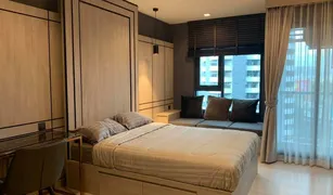 1 Bedroom Condo for sale in Lumphini, Bangkok Life One Wireless