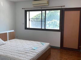 2 Schlafzimmer Reihenhaus zu verkaufen in Mueang Chiang Mai, Chiang Mai, Fa Ham