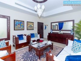 5 Schlafzimmer Villa zu verkaufen im Bermuda, Mina Al Arab