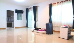 3 Bedrooms Townhouse for sale in Pracha Thipat, Pathum Thani The Trust Rangsit-Klong 1