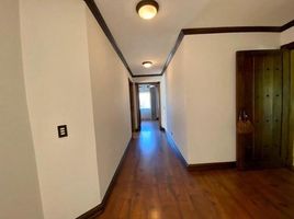 4 Schlafzimmer Appartement zu vermieten im House for Rent Gated Community Bosques de Lindora Santa Ana Appliances, Santa Ana, San Jose