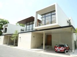 4 Bedroom Villa for rent at Raveevan Residence, Khlong Toei Nuea, Watthana