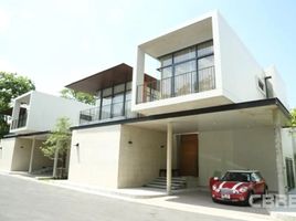 บ้านเดี่ยว 4 ห้องนอน ให้เช่า ในโครงการ รวีวรรณ เรสซิเด้นซ์, คลองเตยเหนือ