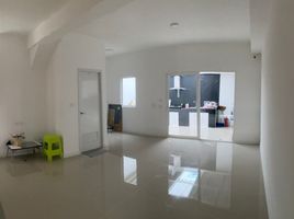 3 Bedroom Townhouse for rent at Gusto - Prachauthit, Nai Khlong Bang Pla Kot