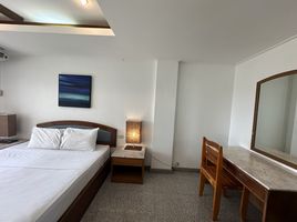 Studio Wohnung zu verkaufen im Somphong Condotel, Na Chom Thian