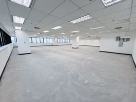 327.71 m² Office for rent at Ital Thai Tower, Bang Kapi, Huai Khwang, Bangkok, Thailand