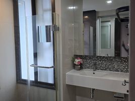 2 Bedroom Apartment for rent at Rhythm Sukhumvit 44/1, Phra Khanong