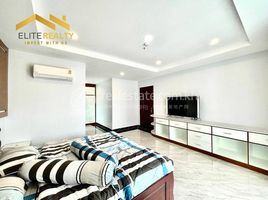 3 Schlafzimmer Appartement zu vermieten im 3 Bedrooms Service Apartment at BKK3, Boeng Keng Kang Ti Bei