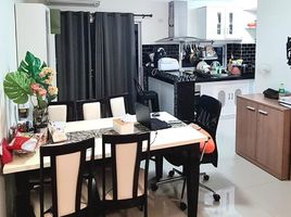 3 Schlafzimmer Reihenhaus zu verkaufen im Town Avenue Time Thakham 16, Samae Dam