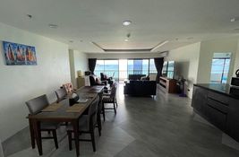 4 bedroom Condo for sale in Phuket, Thailand