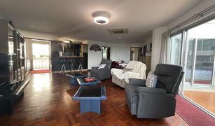 2 Bedrooms Condo for sale in Na Kluea, Pattaya Silver Beach 