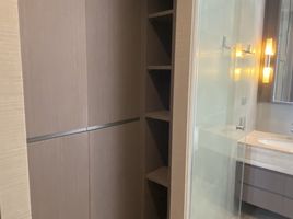 2 Bedroom Condo for sale at The Diplomat Sathorn, Si Lom