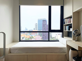 2 Bedroom Condo for sale at Maru Ekkamai 2, Khlong Tan Nuea, Watthana, Bangkok