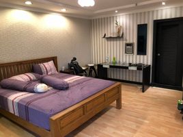 3 Bedroom Condo for sale at Sathorn Park Place, Thung Mahamek, Sathon