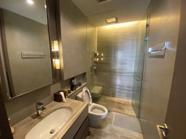 1 Bedroom Condo for sale at The Diplomat Sathorn, Si Lom