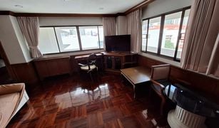 Кондо, 2 спальни на продажу в Khlong Toei Nuea, Бангкок Ruamjai Heights
