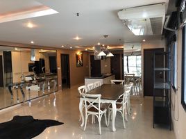 2 Schlafzimmer Appartement zu vermieten im Baan Prompong, Khlong Tan Nuea