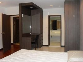 2 Schlafzimmer Wohnung zu vermieten im Lake Green Condominium, Khlong Toei