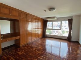 2 Bedroom Apartment for sale at Navin Court, Lumphini, Pathum Wan
