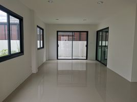 3 Schlafzimmer Villa zu verkaufen im Grand Village, Pak Phraek, Mueang Kanchanaburi, Kanchanaburi, Thailand