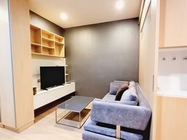 1 Schlafzimmer Appartement zu vermieten im Sky Walk Residences, Phra Khanong Nuea, Watthana