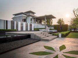 3 Bedroom Villa for sale at Mantana Lake Watcharapol, O Ngoen