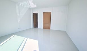 4 Bedrooms Townhouse for sale in Chang Phueak, Chiang Mai 