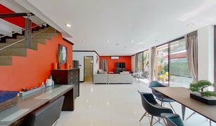 2 Bedrooms Villa for sale in Na Kluea, Pattaya 