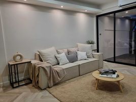 4 спален Дом for rent in Khlong Tan Nuea, Щаттхана, Khlong Tan Nuea