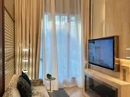 1 Bedroom Condo for sale at Rhythm Charoennakhon Iconic, Khlong Ton Sai