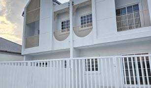3 Bedrooms Townhouse for sale in Huai Kapi, Pattaya 