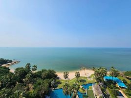 1 Bedroom Condo for sale at The Palm Wongamat, Na Kluea