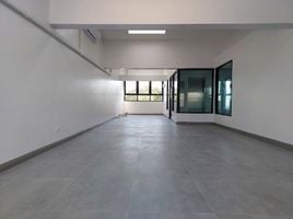 580 кв.м. Office for rent in Чатучак, Бангкок, Chatuchak, Чатучак