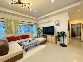 3 спален Дом в аренду в Phuket Goldenville 3, Катху
