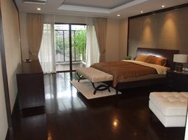 4 Schlafzimmer Haus zu vermieten im Baan Sukhumvit 18, Khlong Toei