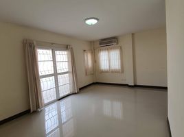 3 Bedroom Townhouse for sale at Suetrong Bangyai, Lahan