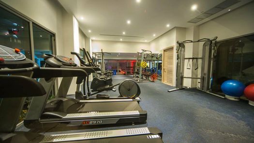 Фото 1 of the Communal Gym at The View