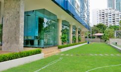 Фото 3 of the Communal Garden Area at The Palm Wongamat