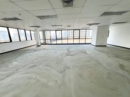 117.44 m² Office for rent at Ital Thai Tower, Bang Kapi, Huai Khwang, Bangkok