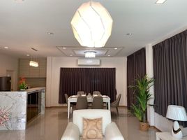 4 спален Дом в аренду в Casa Premium Wongwaen - Onnut, Dokmai, Пращет