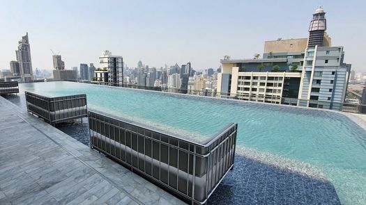 Фото 1 of the Communal Pool at The Esse at Singha Complex