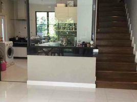 4 Bedroom House for sale at Mantana Lake Watcharapol, O Ngoen, Sai Mai