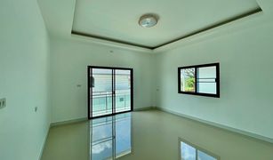 4 Bedrooms House for sale in Nong Chom, Chiang Mai 