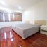 2 Bedroom Apartment for sale at Baan Suanpetch, Khlong Tan Nuea